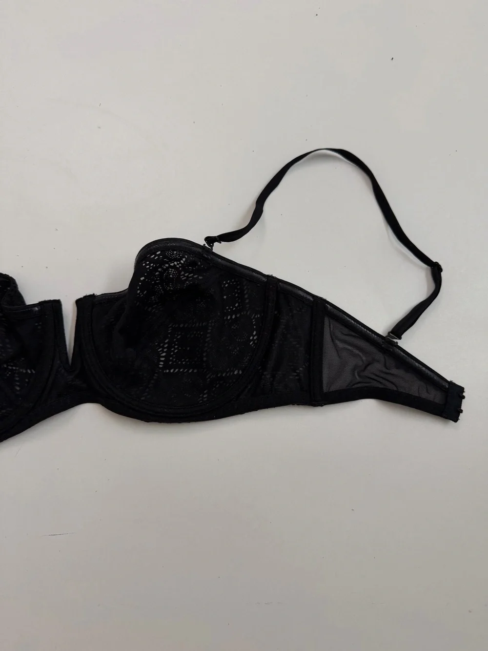 intimately Free People Balconette Bra Lace Underwire Unlined Boning Piping Black
